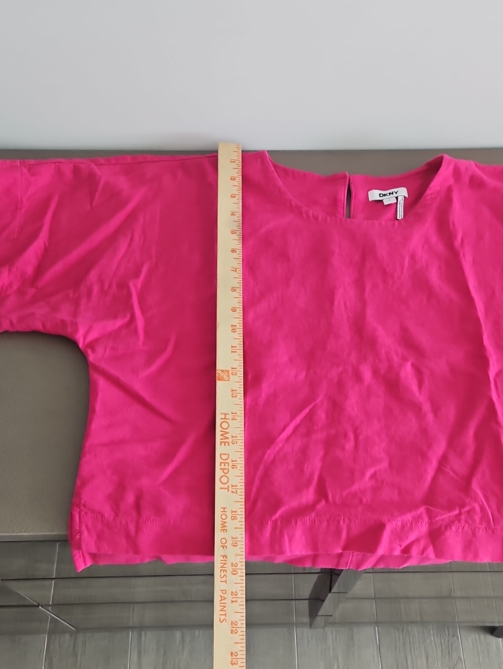 DKNY Short Sleeve Top in Pink Like New